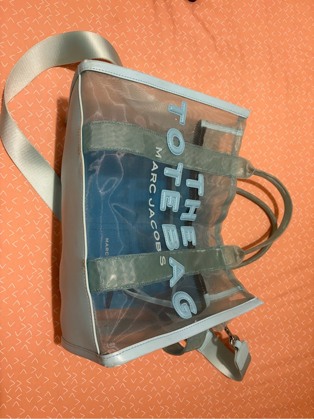 Marc Jacobs Clear Tote with Light Blue Trim used great condition - Picture 3 of 4